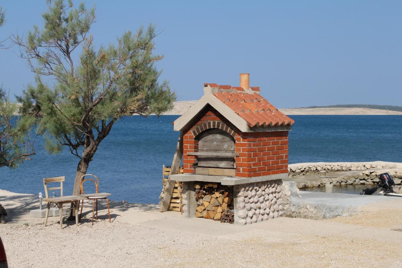 Apartments By The Sea Kustici, Pag - 6335 Zubovići Eksteriør billede