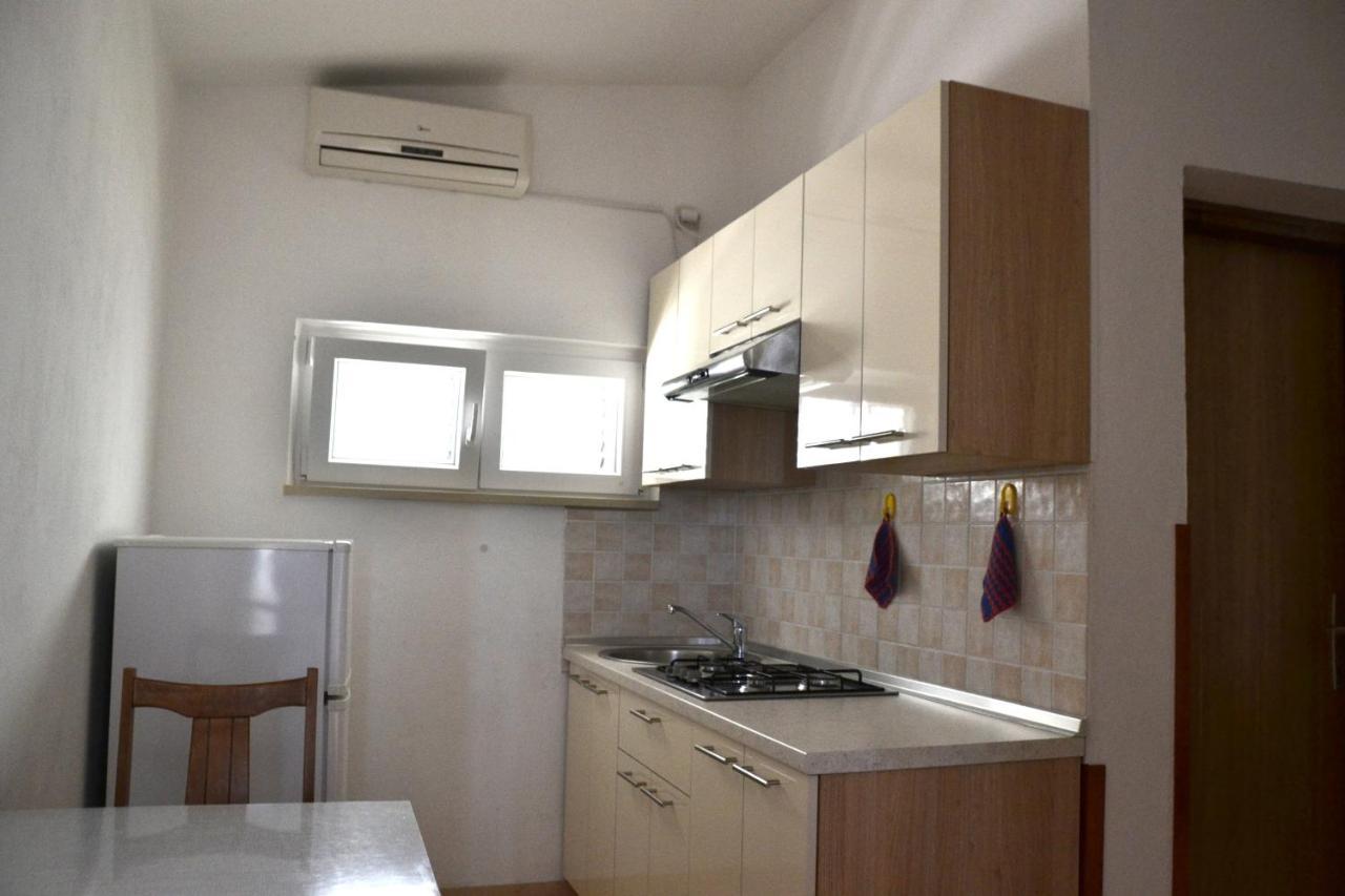 Apartments By The Sea Kustici, Pag - 6335 Zubovići Eksteriør billede
