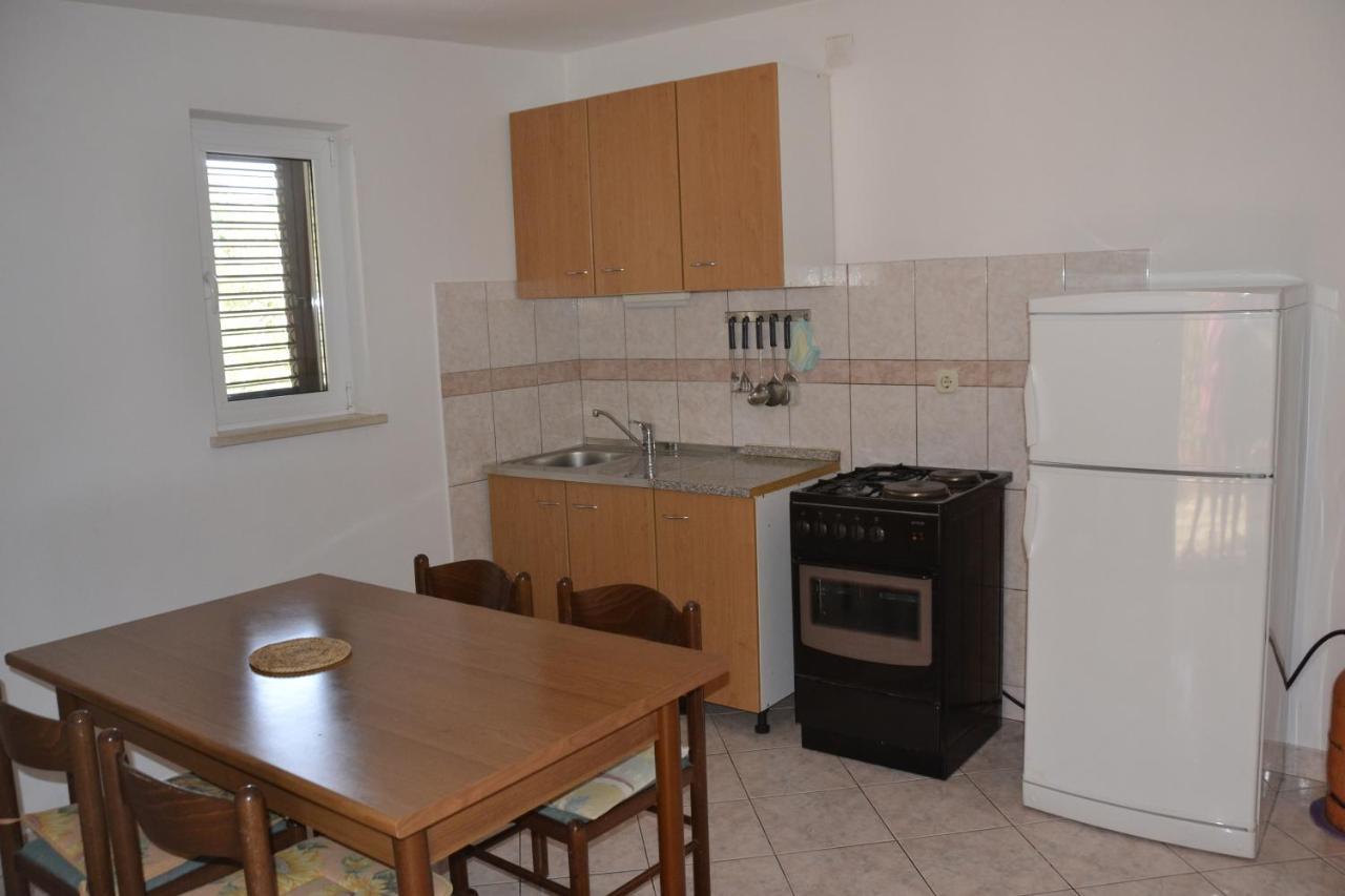 Apartments By The Sea Kustici, Pag - 6335 Zubovići Eksteriør billede