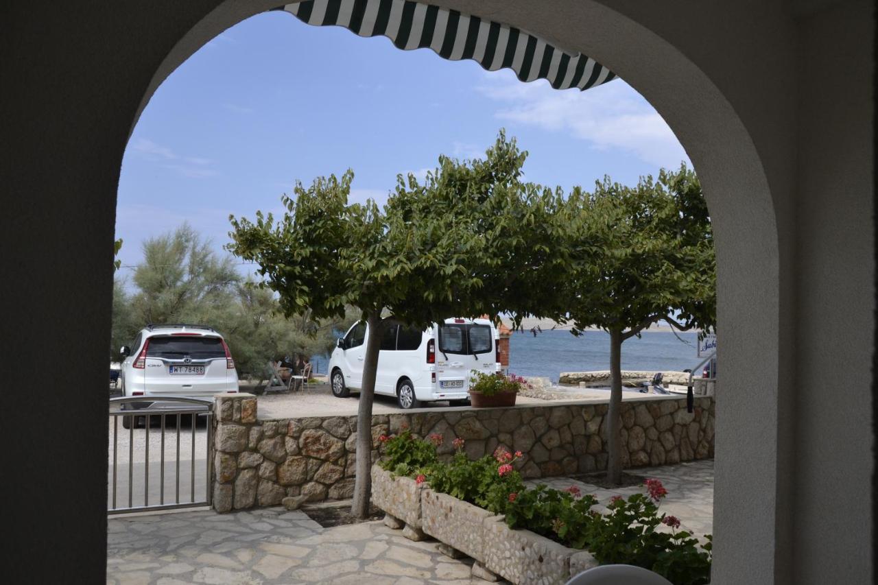 Apartments By The Sea Kustici, Pag - 6335 Zubovići Eksteriør billede