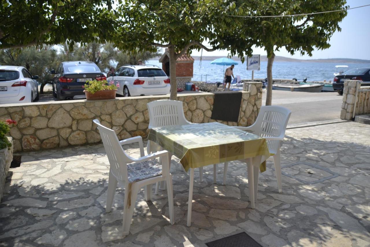Apartments By The Sea Kustici, Pag - 6335 Zubovići Eksteriør billede